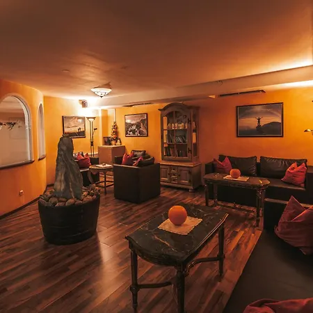 كريستال - للبالغين فقط فندق