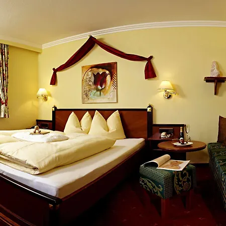 Hotel Kristall - Adults Only 4*