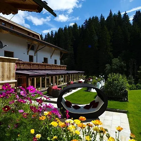 Отель Kristall - Adults Only