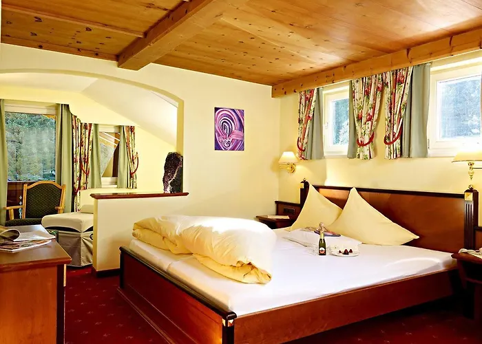 كريستال - للبالغين فقط 4*