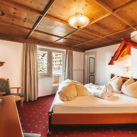 Kristall - Adults Only 4*